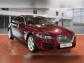 Used Jaguar XE 2016 for sale - 77267676: Photo