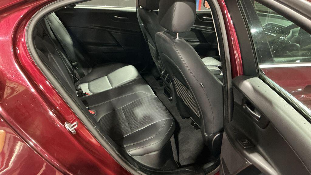 Used Jaguar XE for sale - 77267676: Photo 7