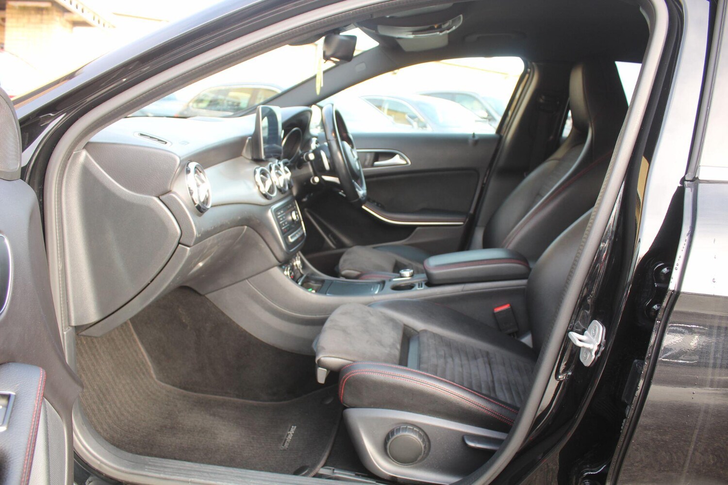 Used Mercedes-Benz GLA 2017 for sale - 77574665: Photo 40