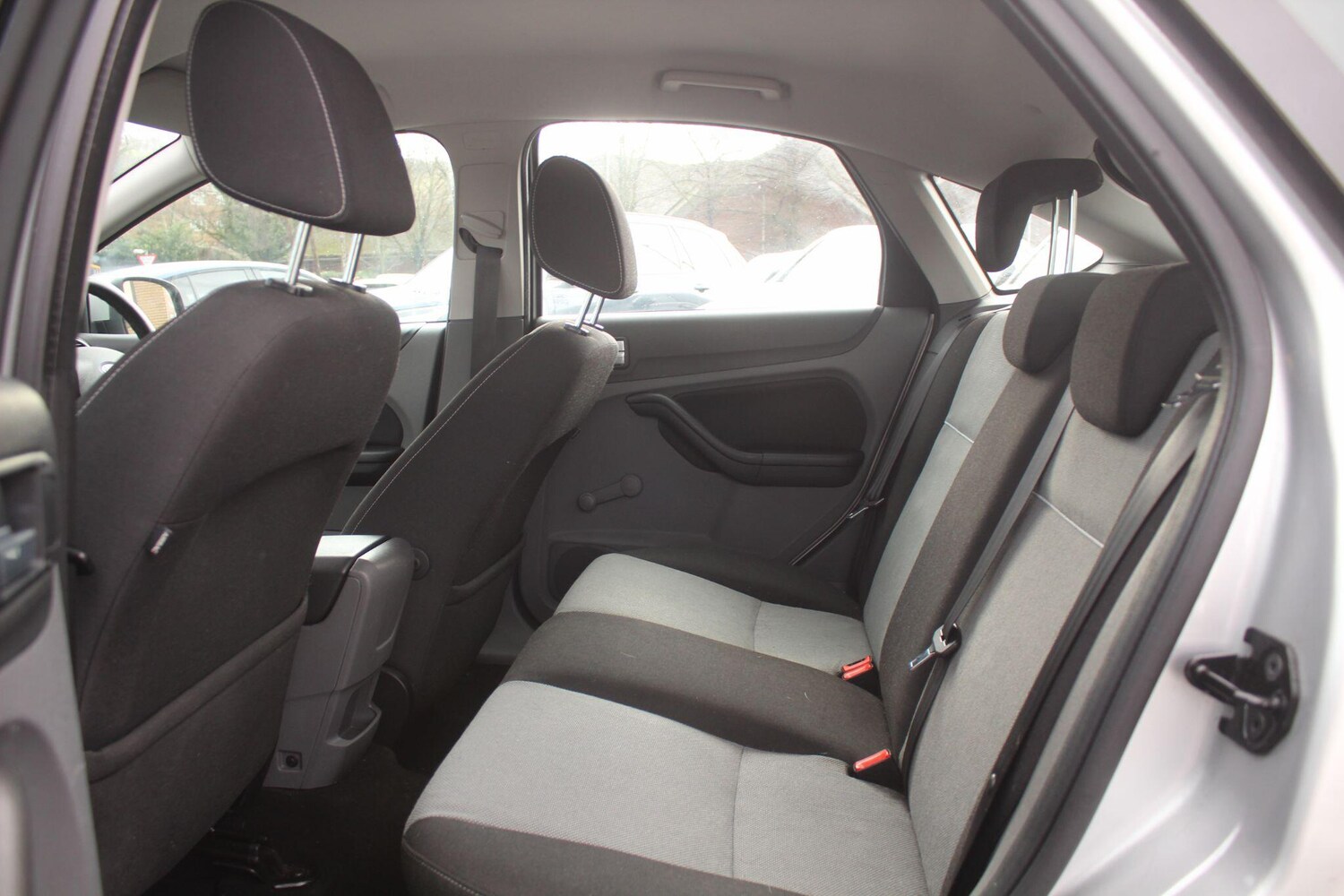 Used Ford Focus 2010 for sale - 77574649: Photo 30