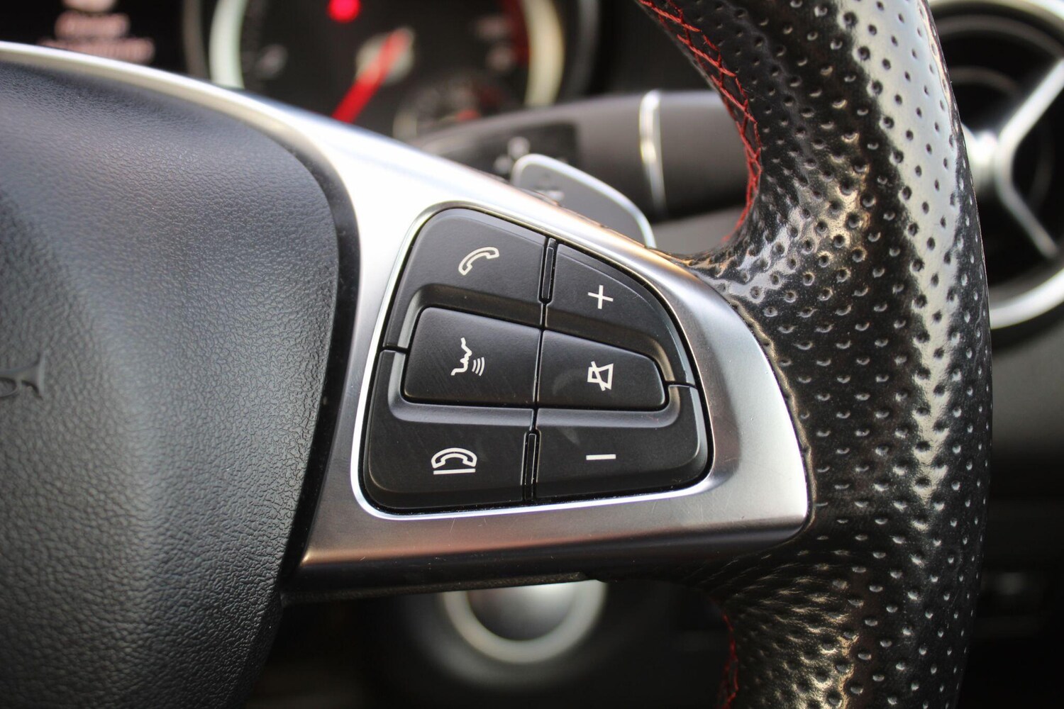 Used Mercedes-Benz GLA 2017 for sale - 76645400: Photo 28