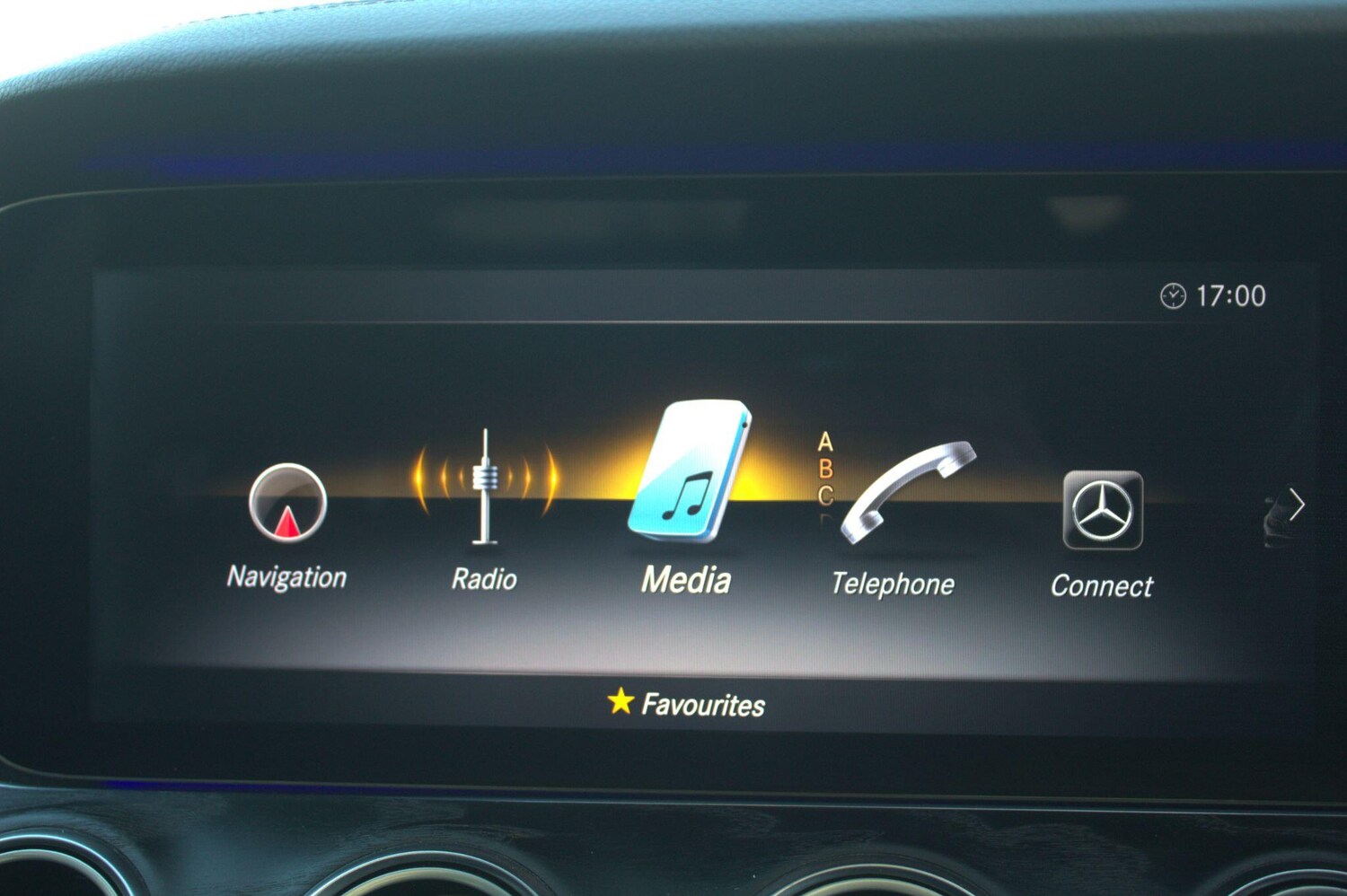 Used Mercedes-Benz E Class 2017 for sale - 76083832: Photo 26