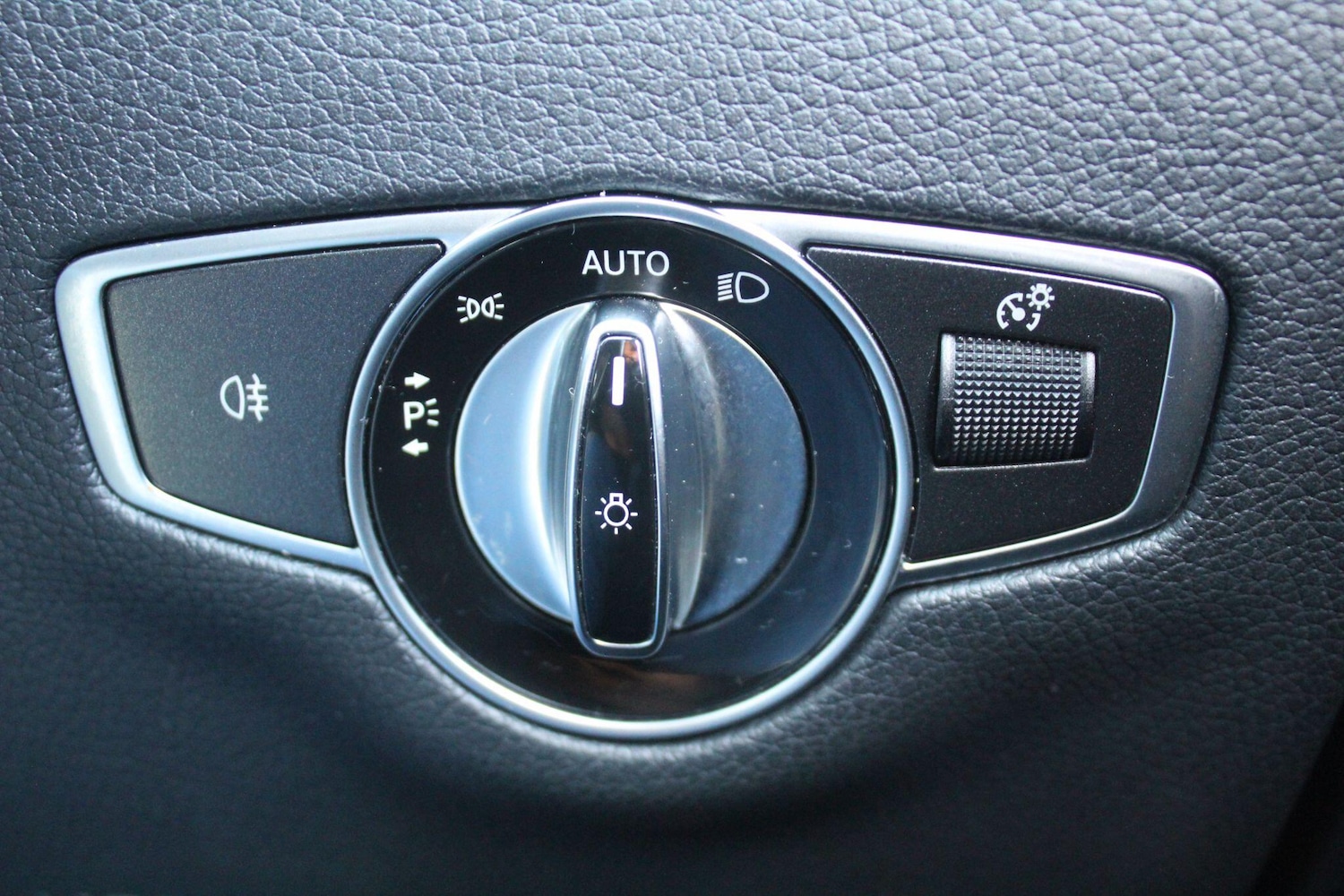 Used Mercedes-Benz E Class 2017 for sale - 76083832: Photo 52