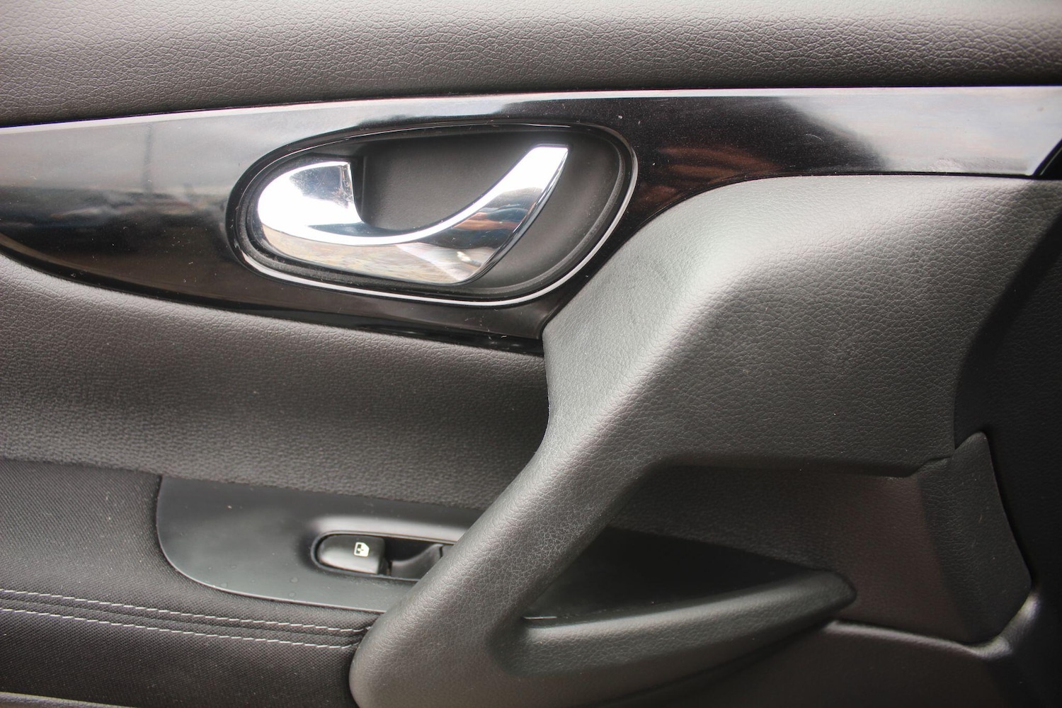 Used Nissan Qashqai 2017 for sale - 76083774: Photo 10