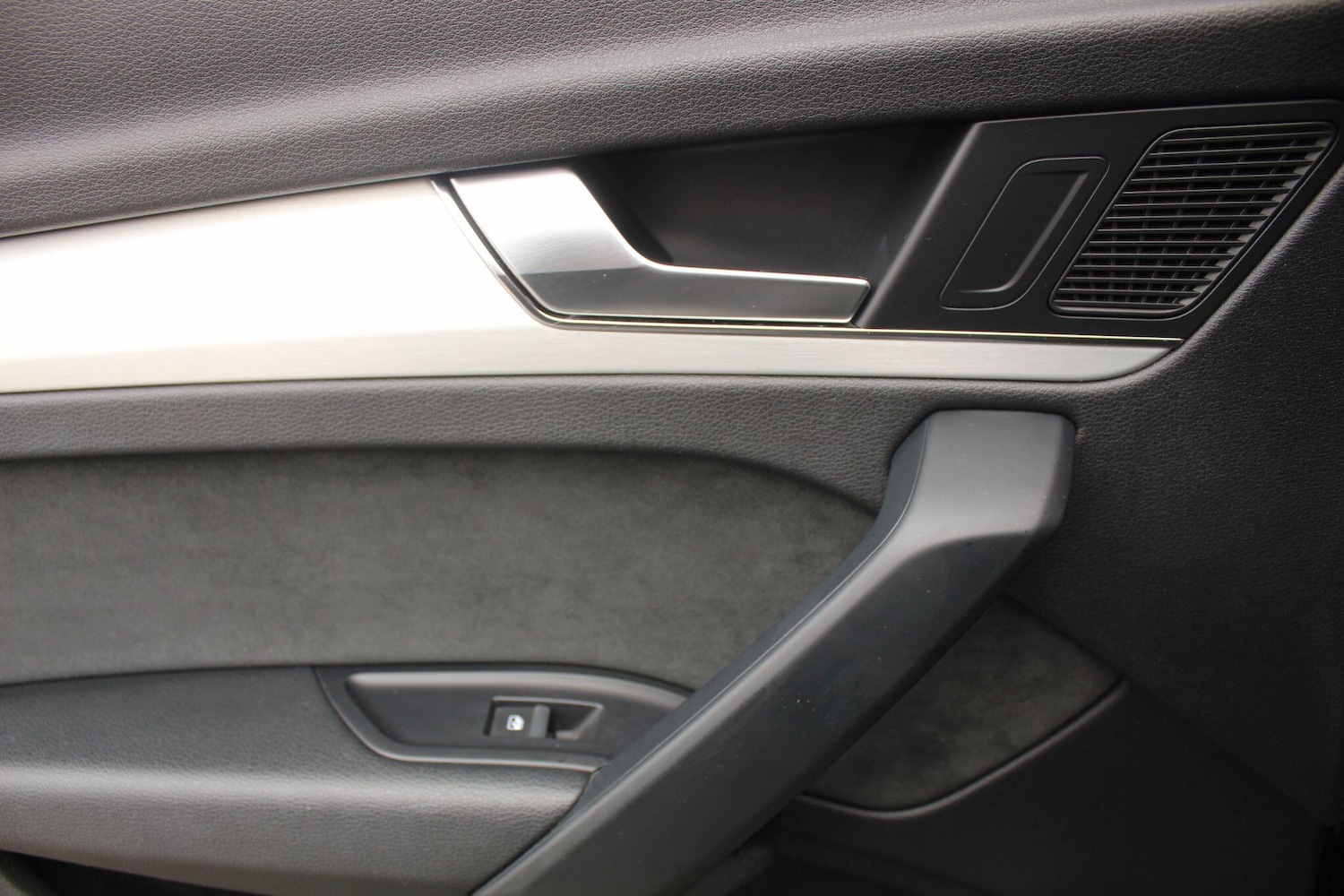 Used Audi Q5 2018 for sale - 76561432: Photo 18