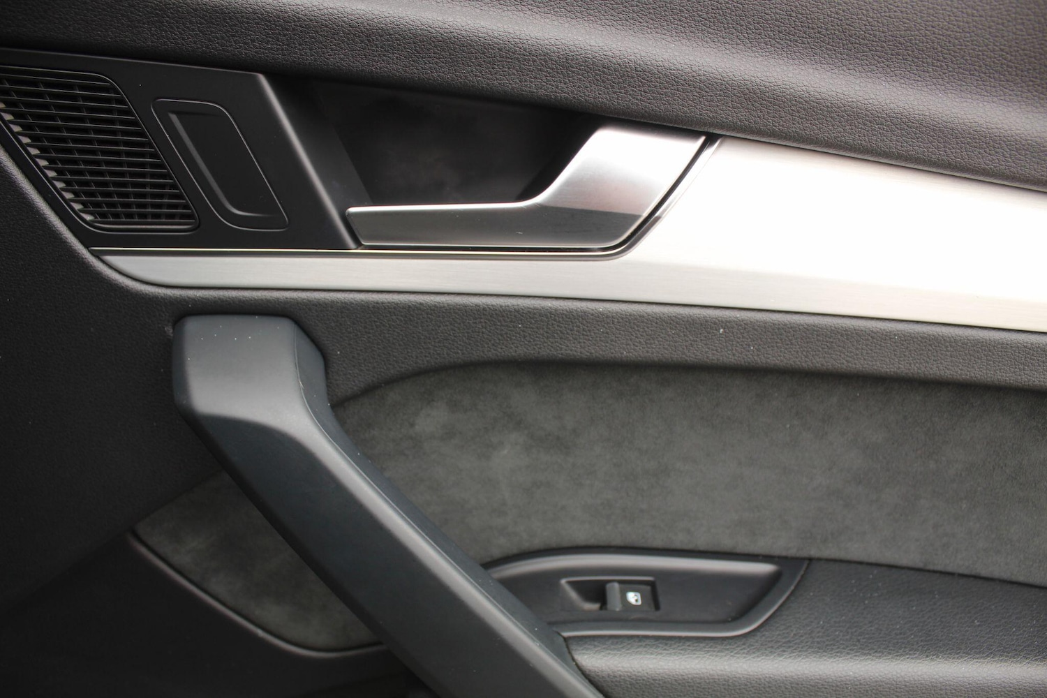 Used Audi Q5 2018 for sale - 76561432: Photo 22