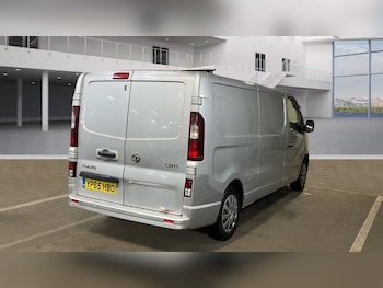 Used Vauxhall Vivaro 2015 for sale - 76689041: Photo