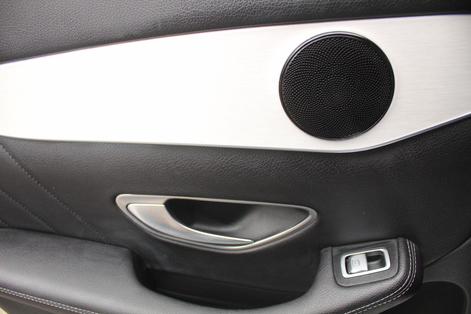 Used Mercedes-Benz GLC for sale - 77575318: Photo 17