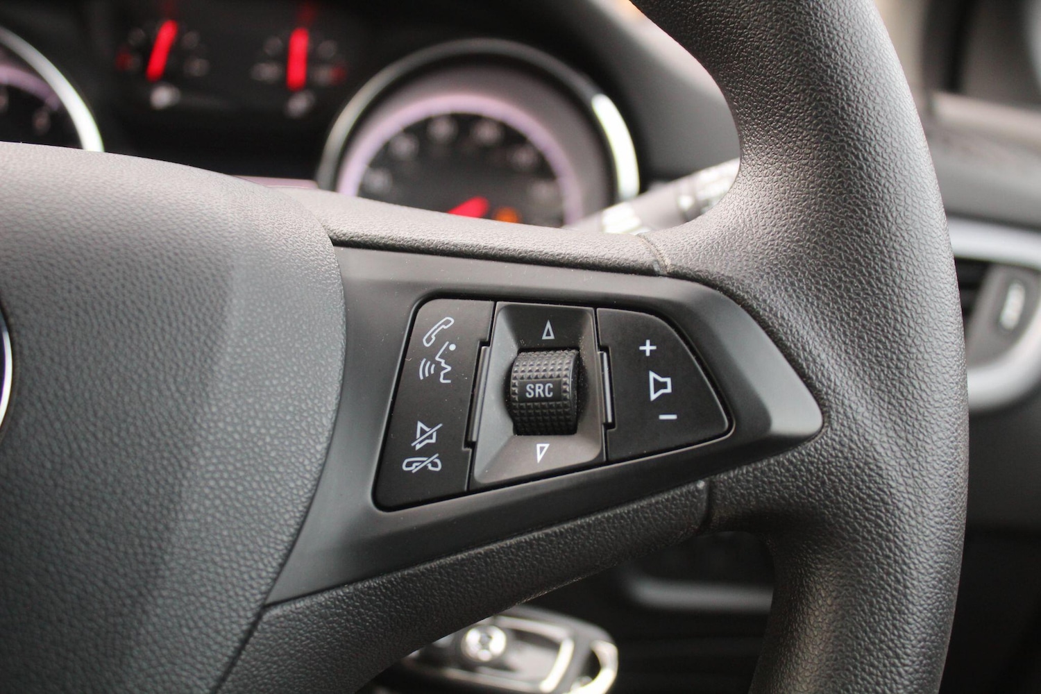 Used Vauxhall Astra 2017 for sale - 76976530: Photo 36