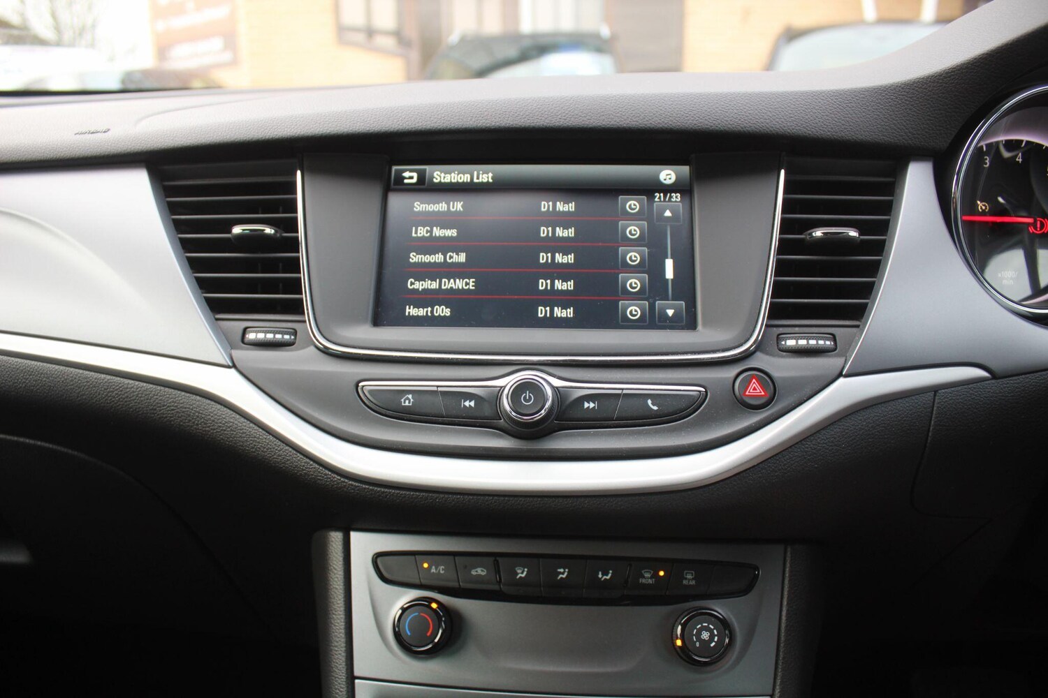 Used Vauxhall Astra 2017 for sale - 76976530: Photo 42