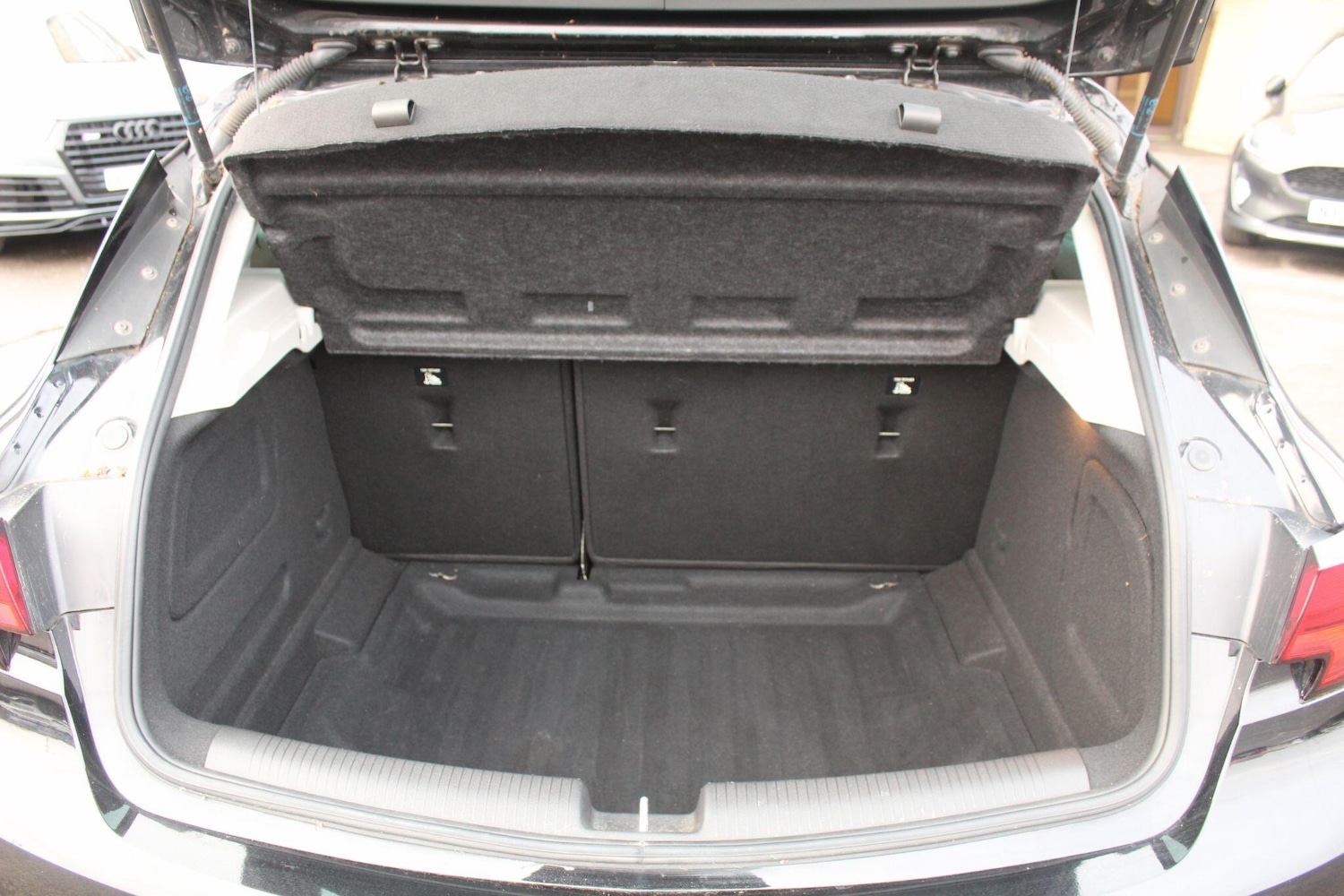 Used Vauxhall Astra 2017 for sale - 76976530: Photo 46