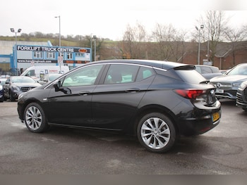Used Vauxhall Astra 2017 for sale - 76976530: Photo