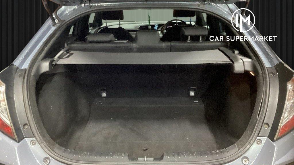 Used Honda Civic 2018 for sale - 76473311: Photo 11