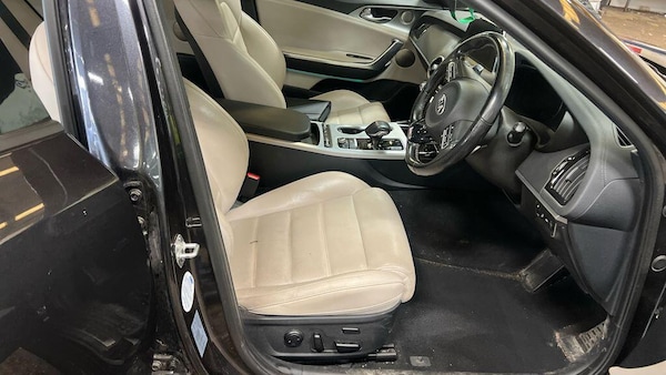 Used Kia Stinger 2019 for sale - 76122897: Photo 7