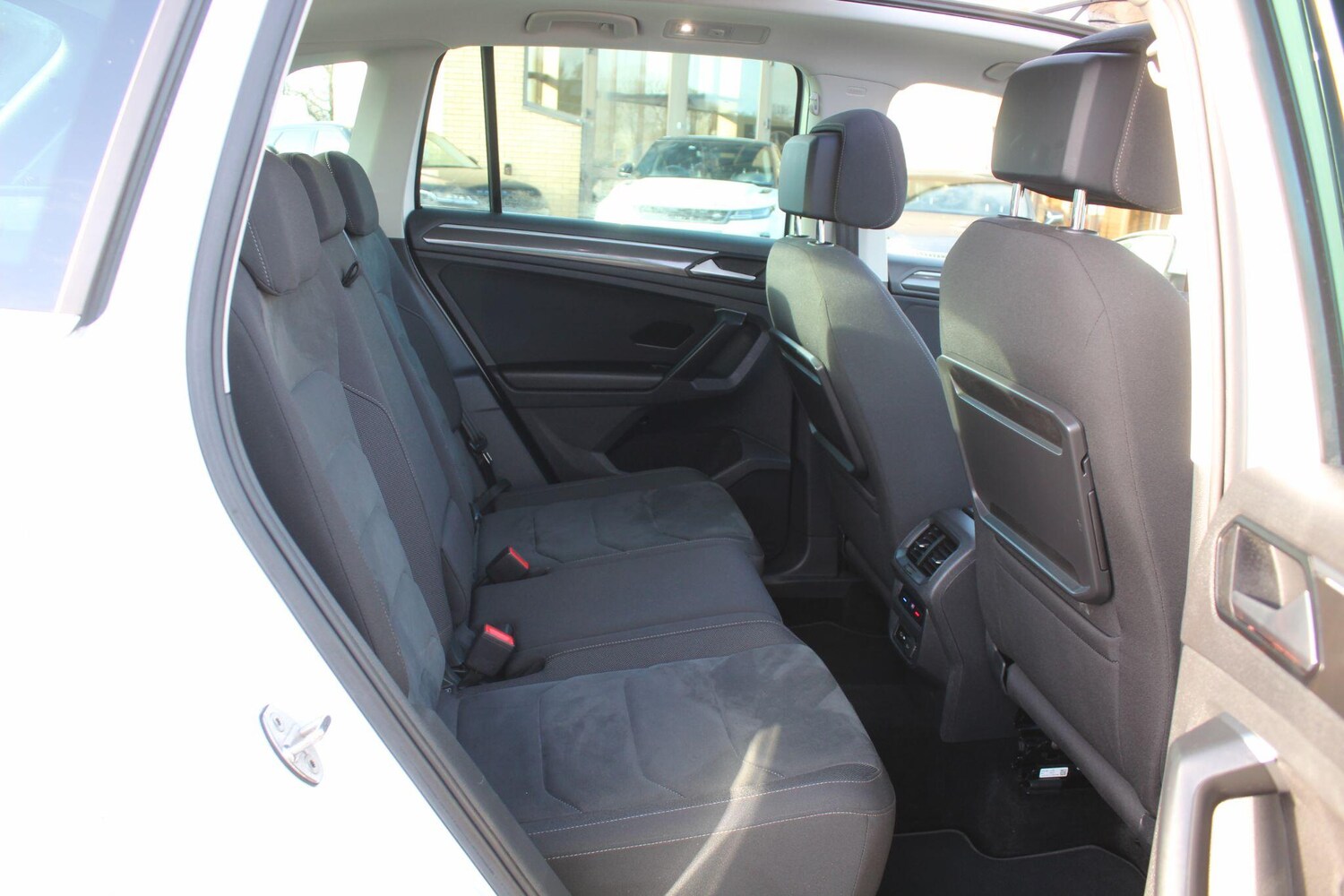 Used Volkswagen Tiguan 2020 for sale - 76666655: Photo 32