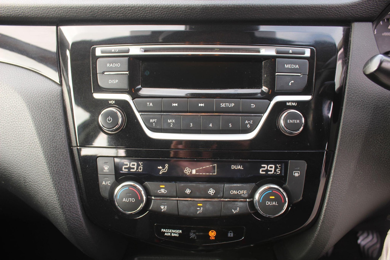 Used Nissan Qashqai 2017 for sale - 77352064: Photo 25