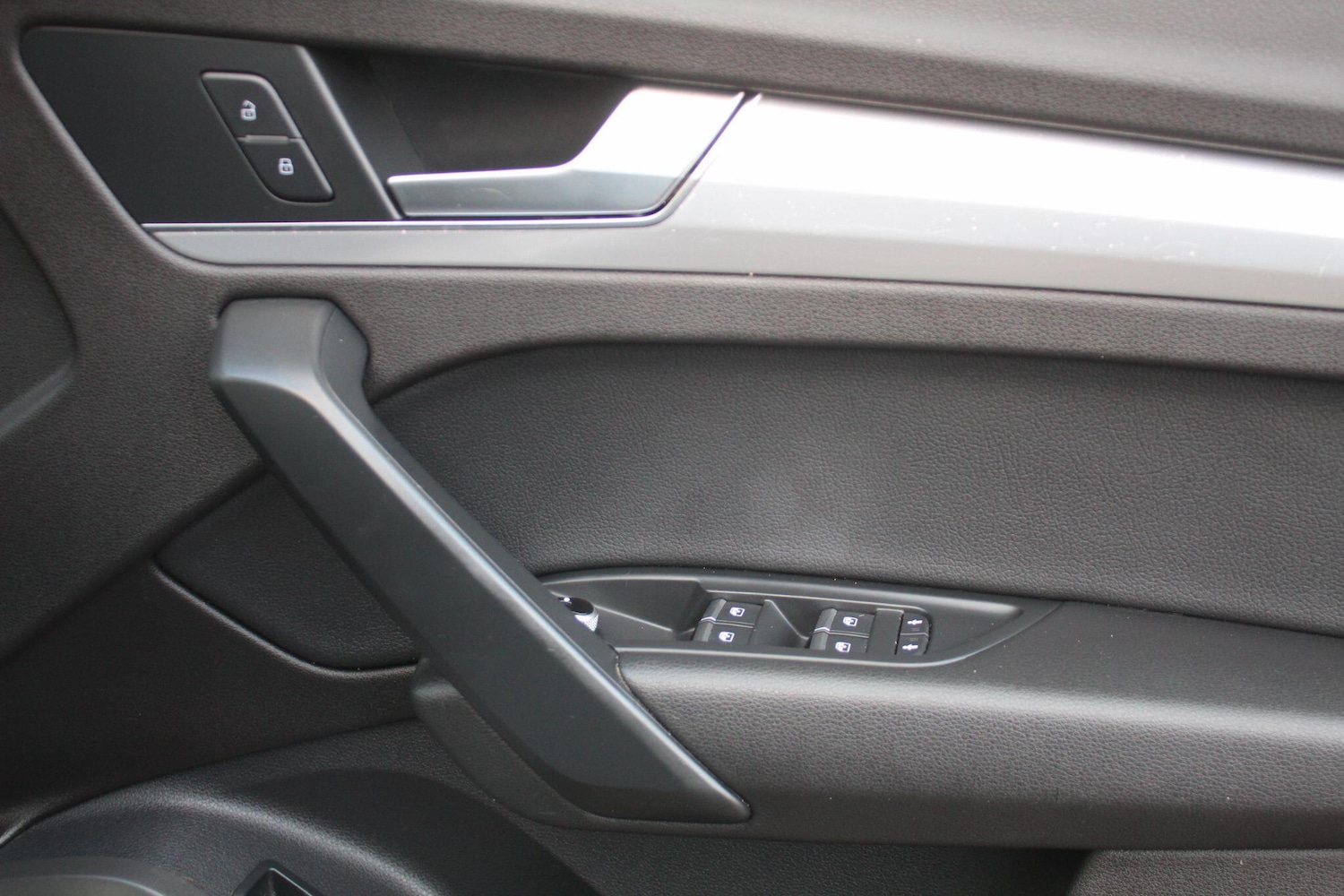 Used Audi Q5 2017 for sale - 76996707: Photo 32