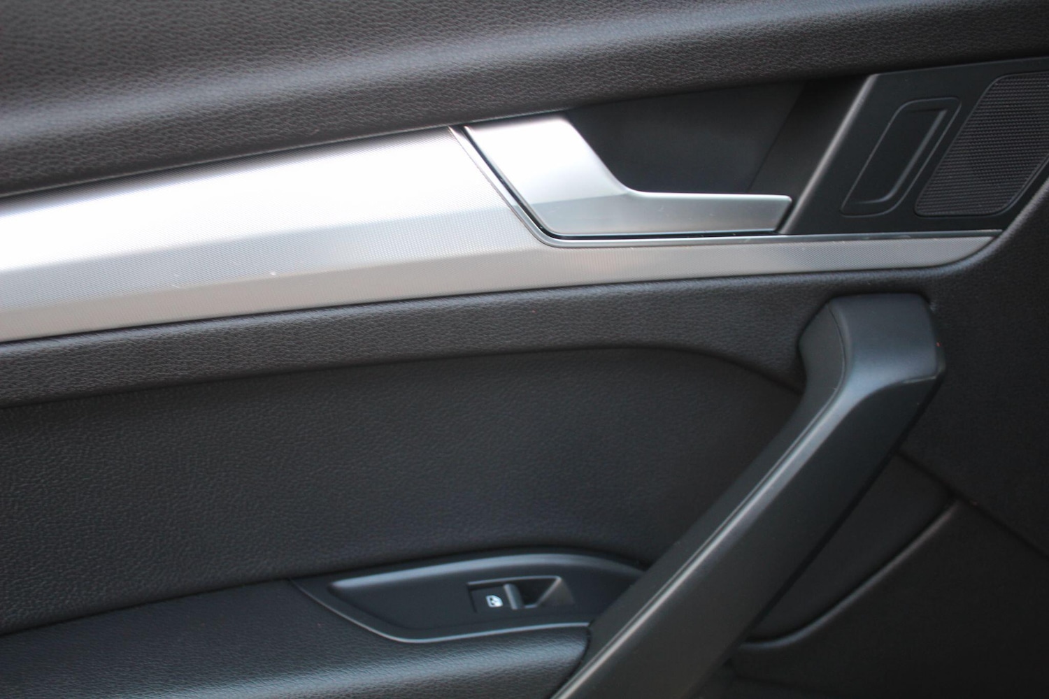 Used Audi Q5 2017 for sale - 76996707: Photo 44