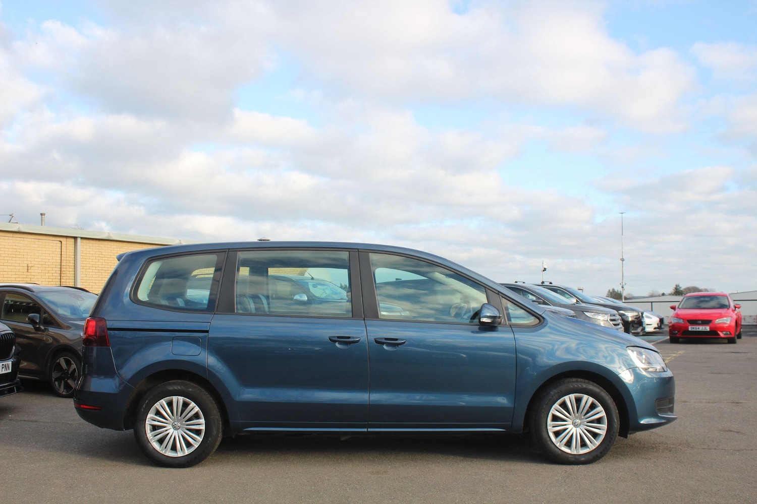 Used Volkswagen Sharan 2017 for sale - 77015809: Photo 16