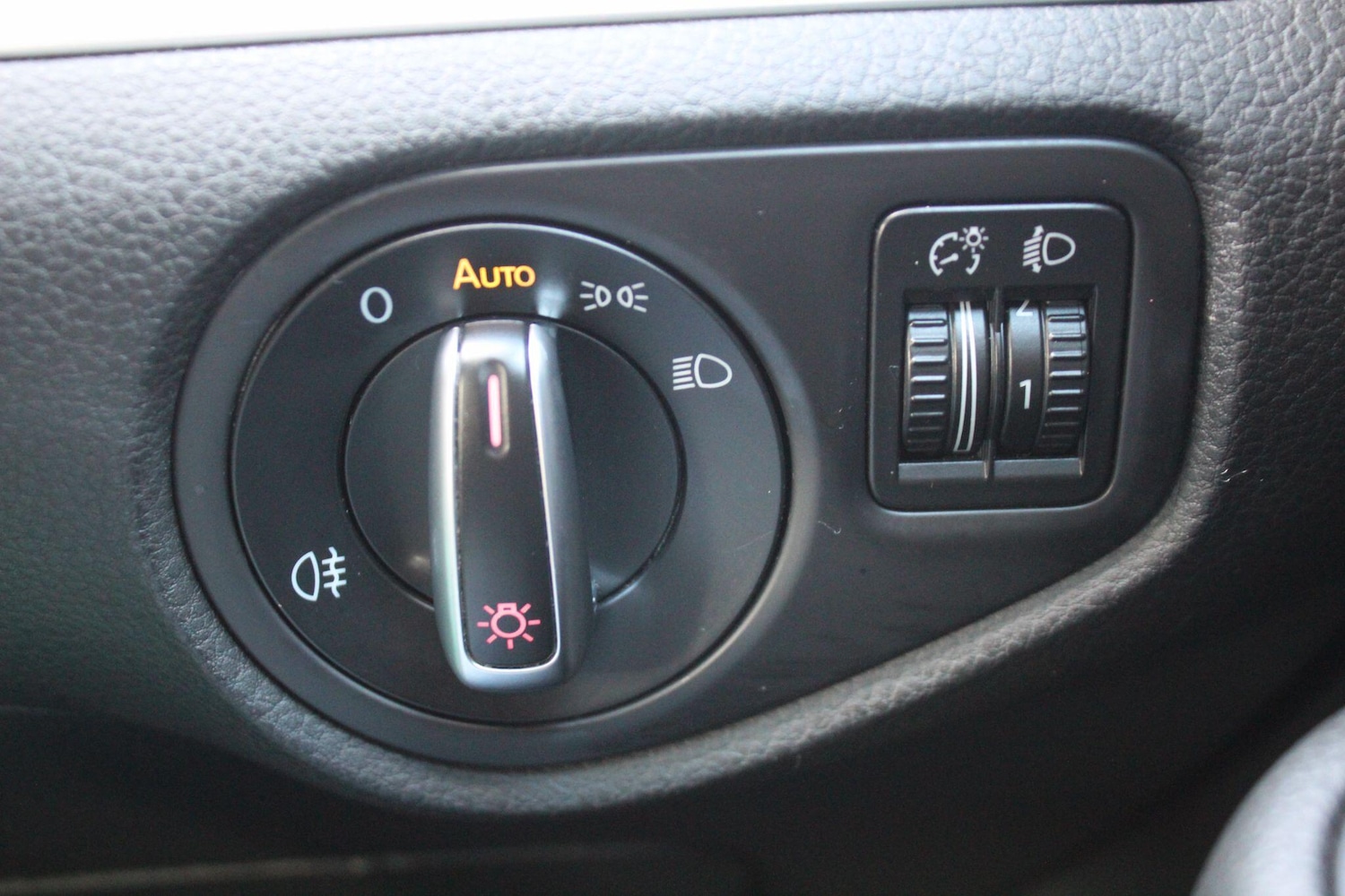 Used Volkswagen Sharan 2017 for sale - 77015809: Photo 34