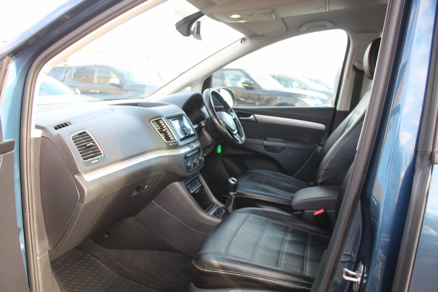 Used Volkswagen Sharan 2017 for sale - 77015809: Photo 39