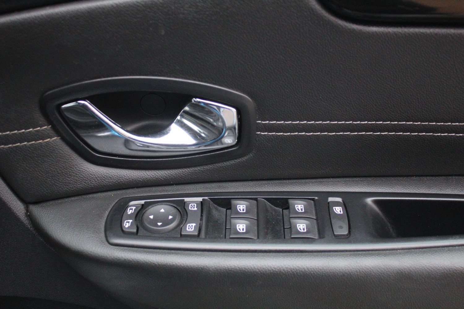 Used Renault Scenic 2013 for sale - 77216281: Photo 17