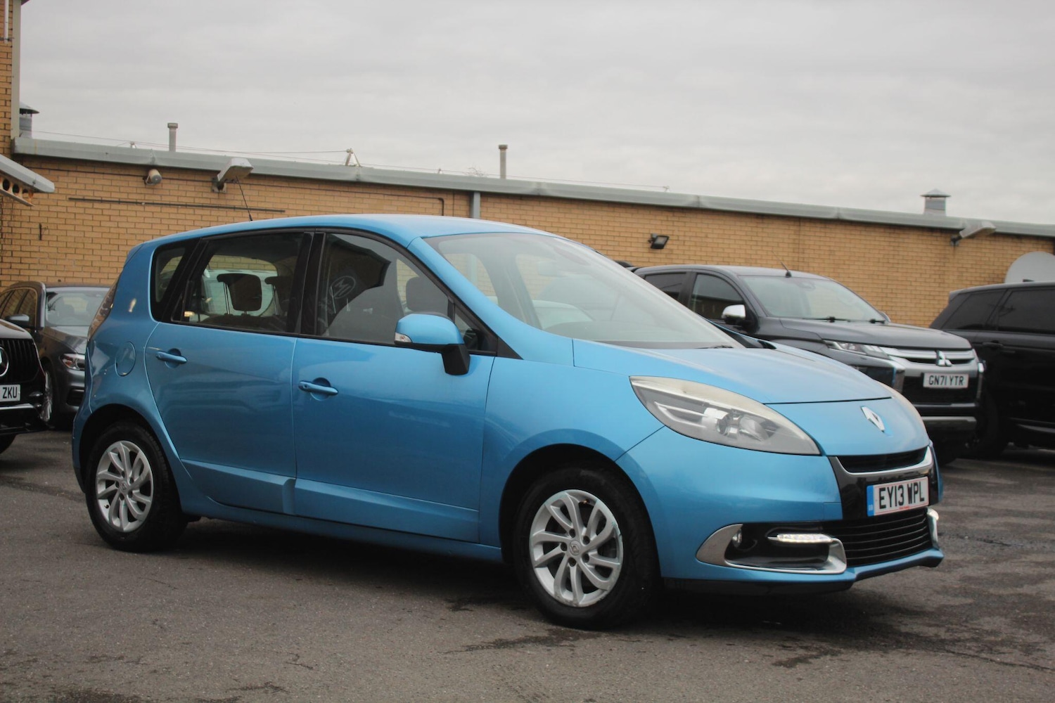 Used Renault Scenic 2013 for sale - 77216281: Photo 2
