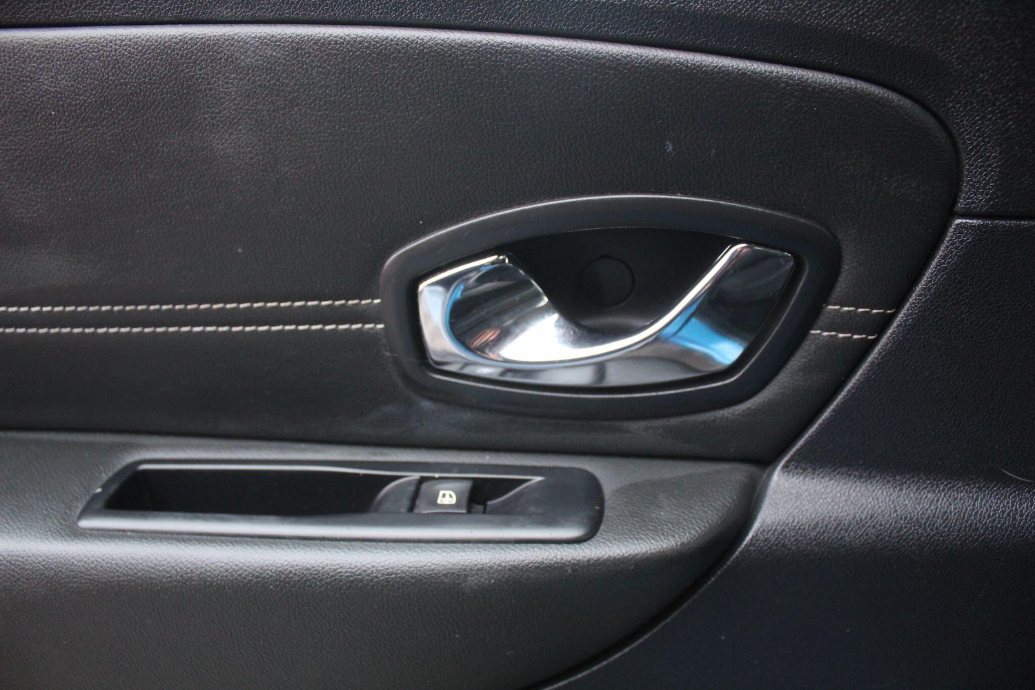 Used Renault Scenic 2013 for sale - 77216281: Photo 22