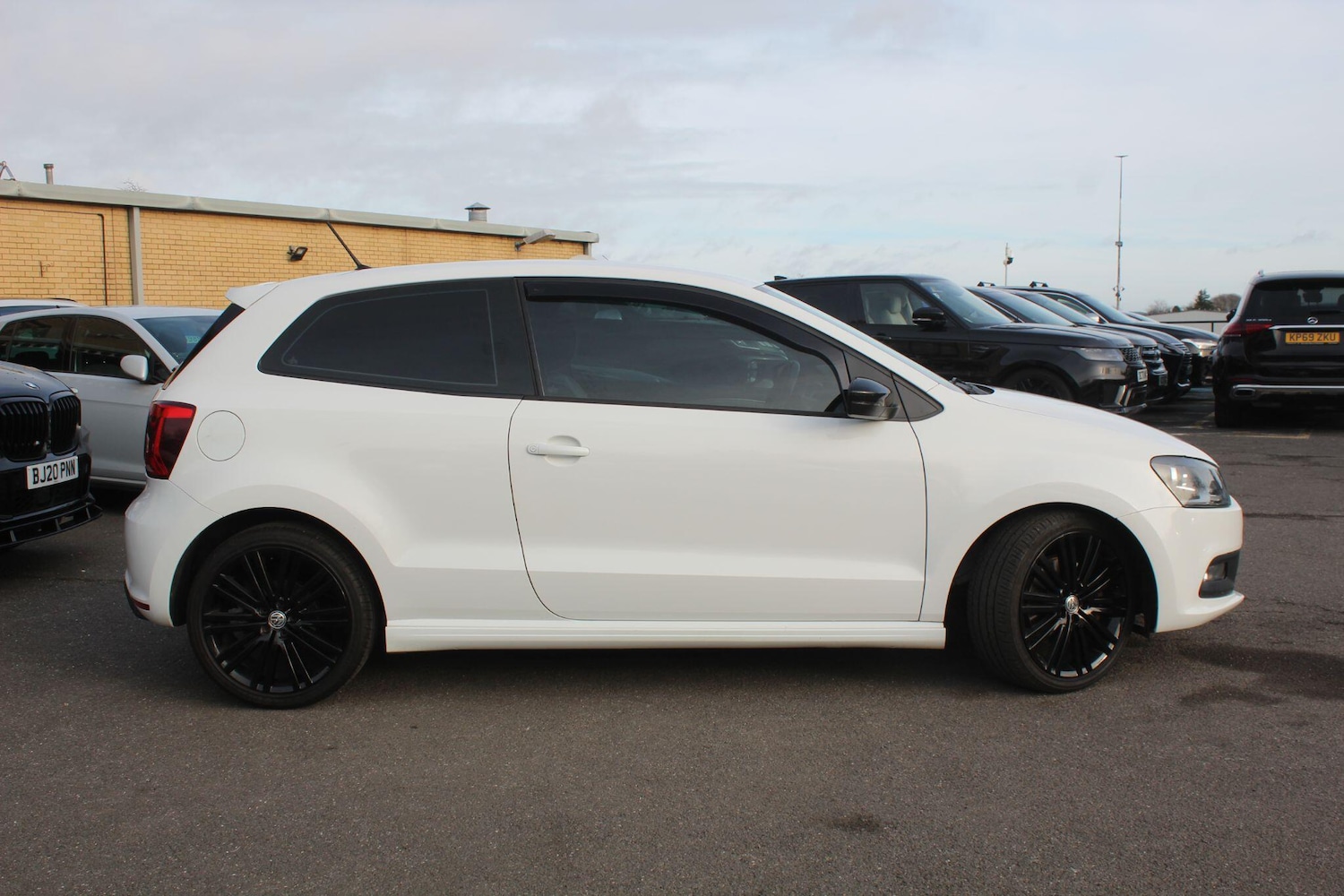 Used Volkswagen Polo 2017 for sale - 77084425: Photo 9