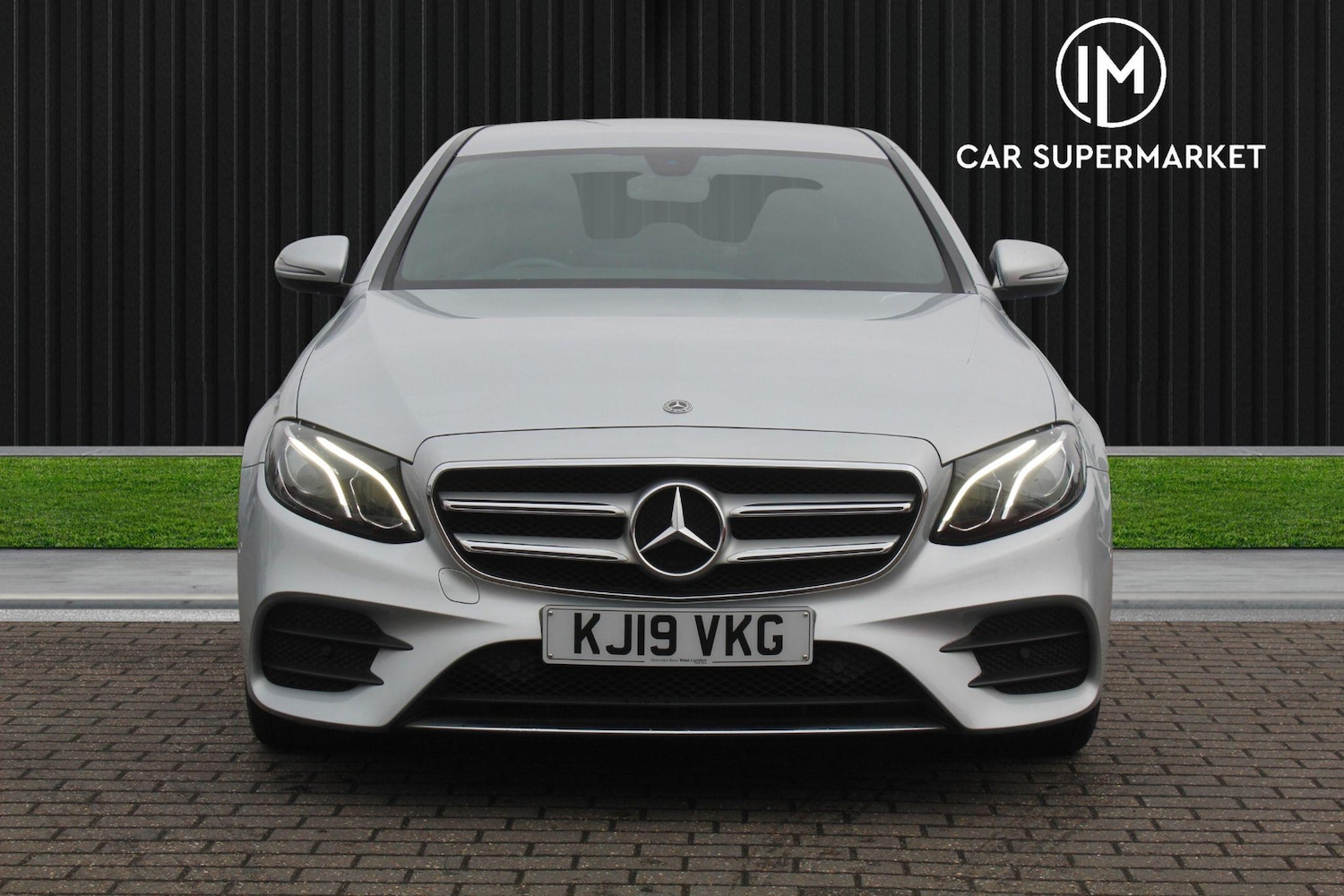 Used Mercedes-Benz E Class 2019 for sale - 77054109: Photo 2