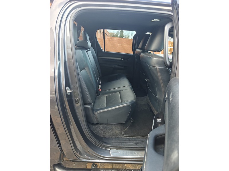 Used Toyota Hilux 2022 for sale - 76848510: Photo 31