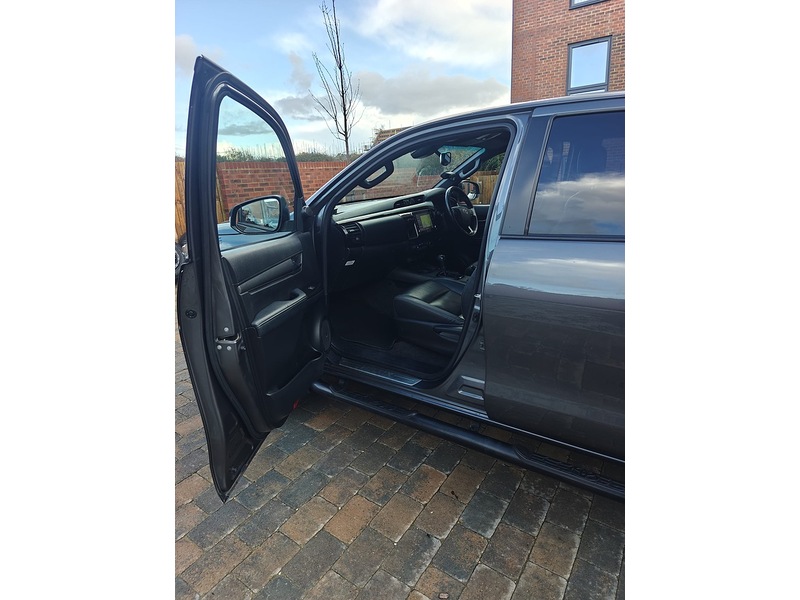 Used Toyota Hilux 2022 for sale - 76848510: Photo 50