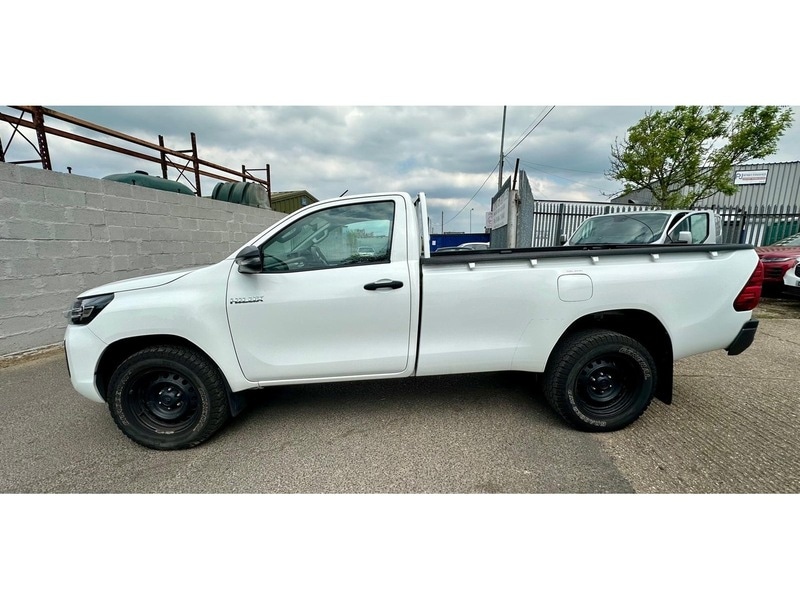 Used Toyota Hilux 2021 for sale - 76605239: Photo 11