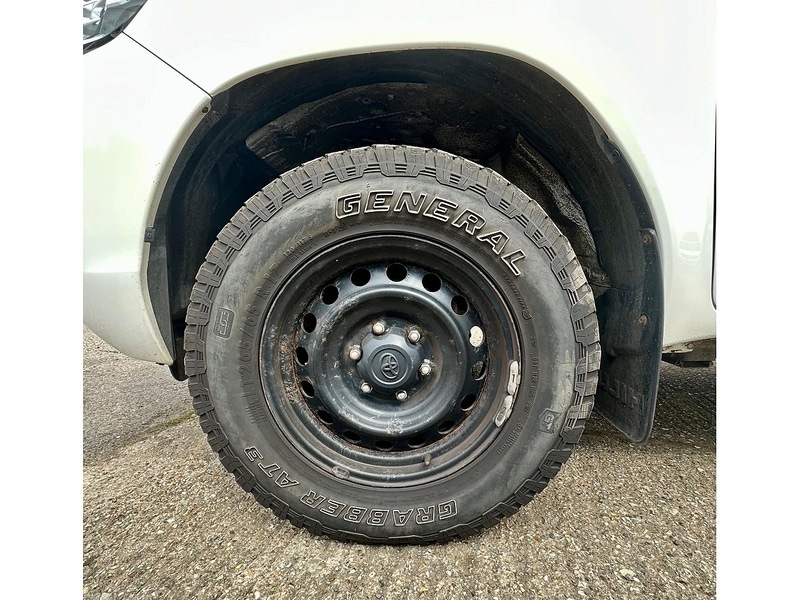 Used Toyota Hilux 2021 for sale - 76605239: Photo 18