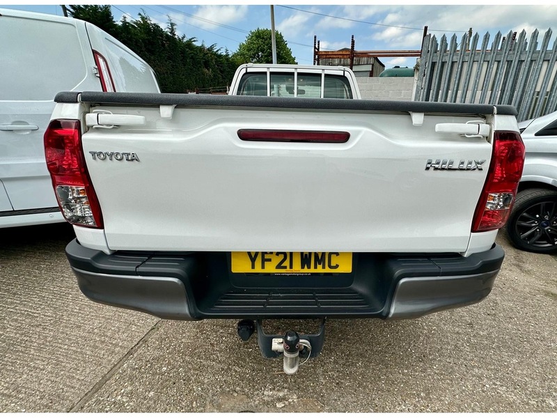 Used Toyota Hilux 2021 for sale - 76605239: Photo 9