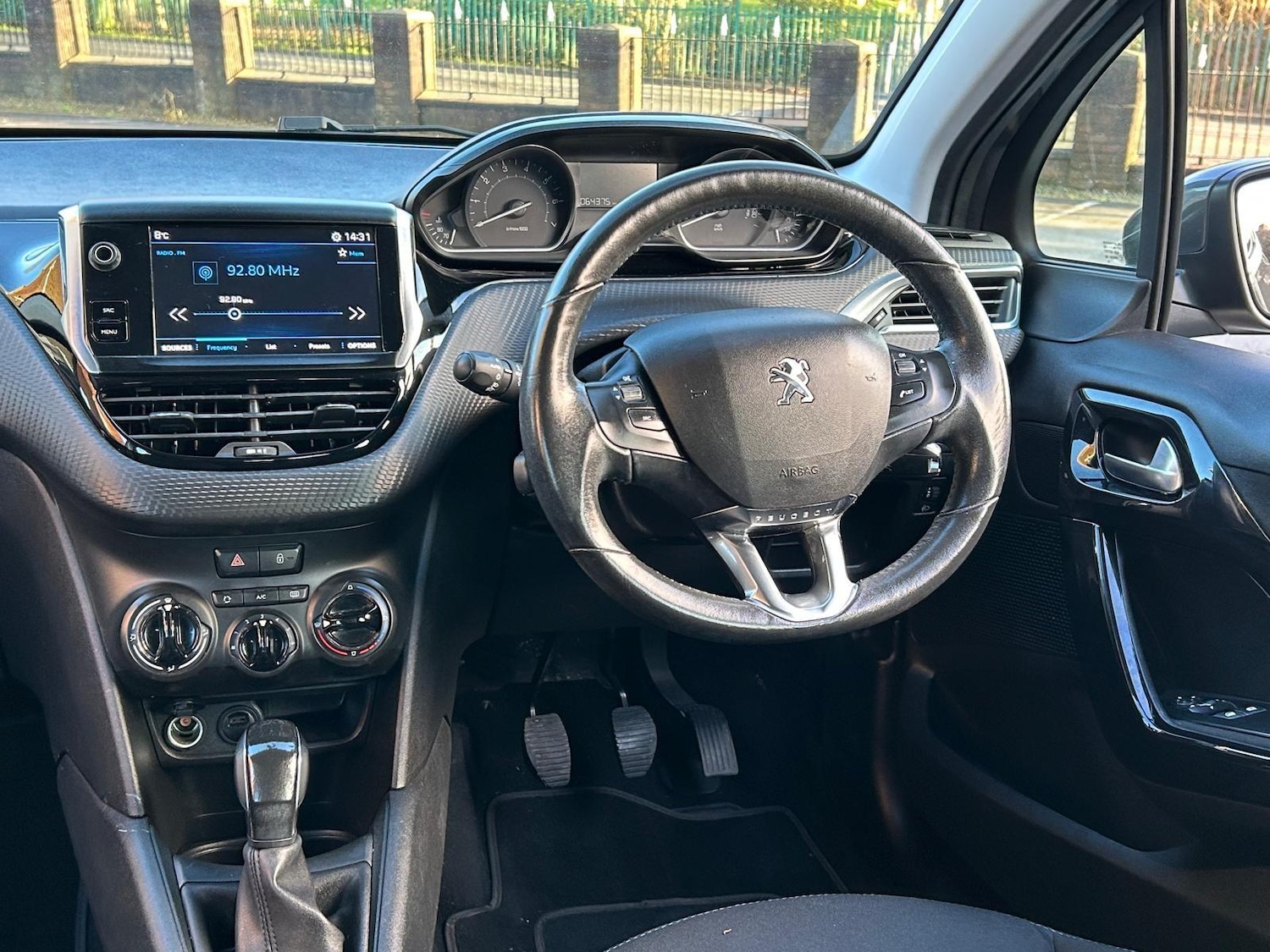 Used Peugeot 208 2018 for sale - 77016746: Photo 23