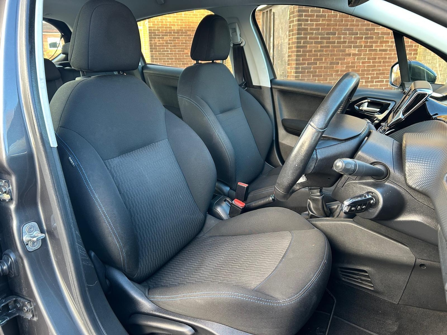 Used Peugeot 208 2018 for sale - 77016746: Photo 4