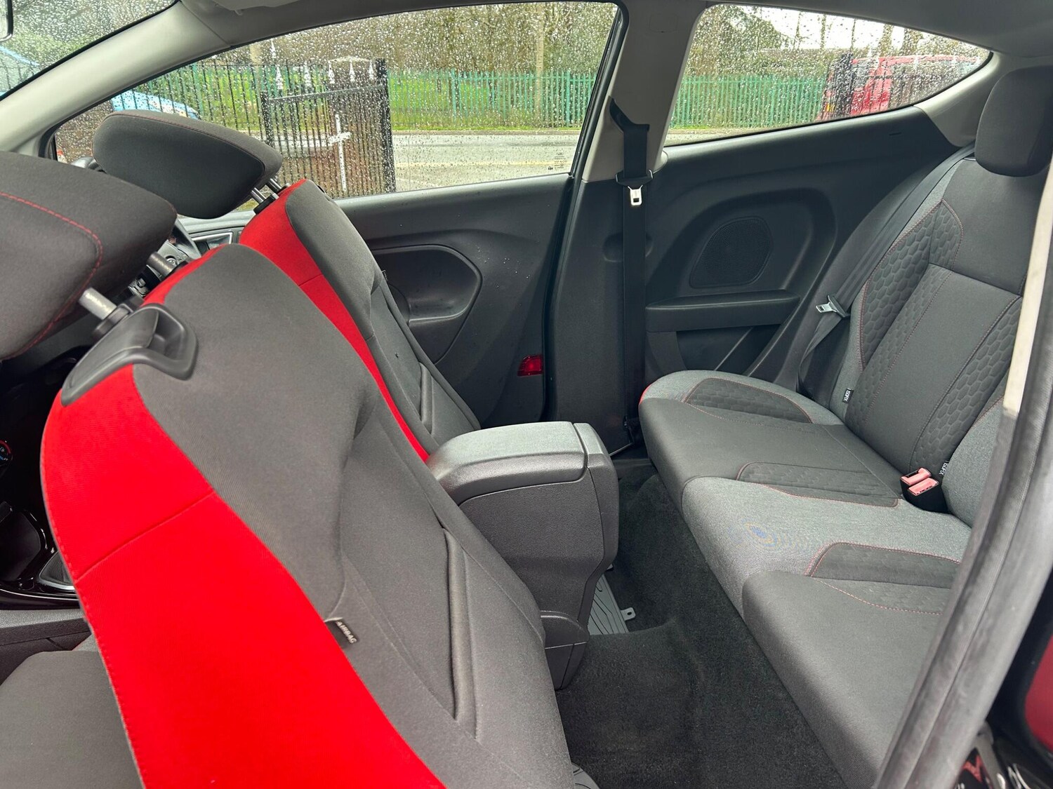 Used Ford Fiesta 2015 for sale - 77909123: Photo 34