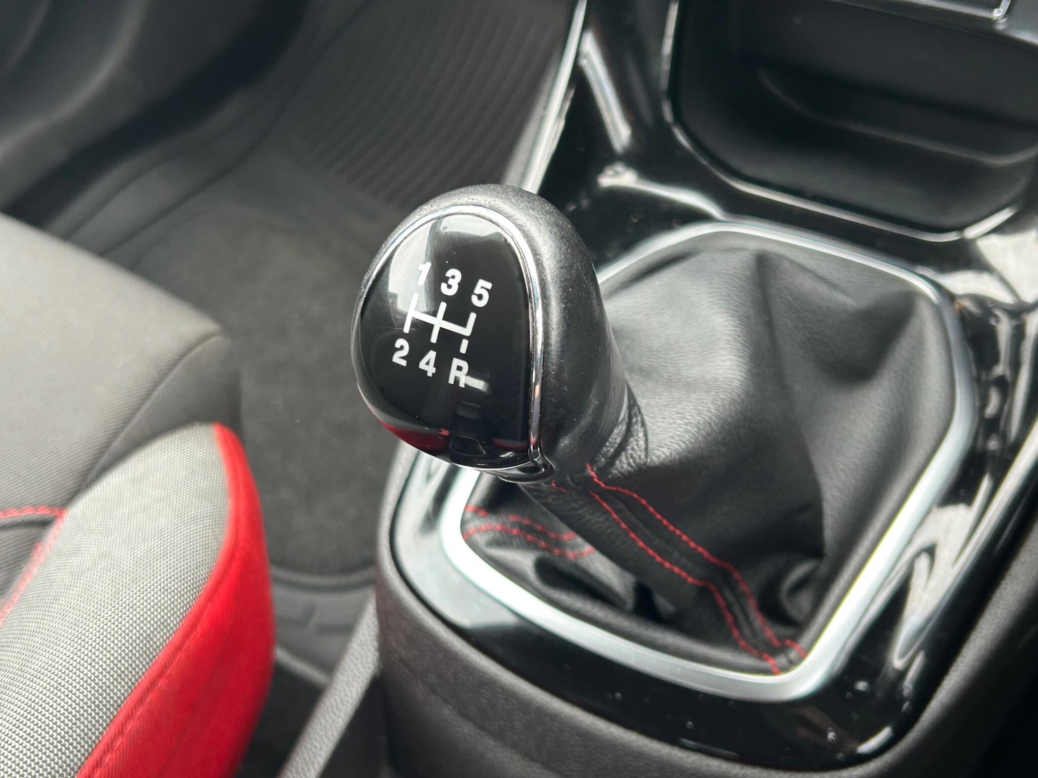 Used Ford Fiesta 2015 for sale - 77909123: Photo 44