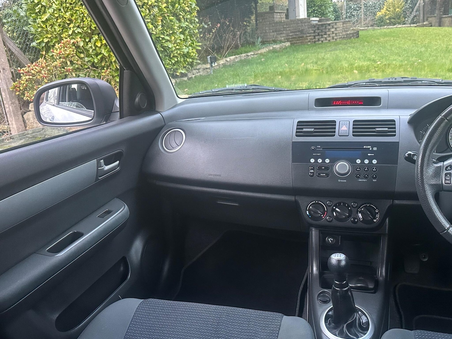 Used Suzuki Swift 2009 for sale - 77637802: Photo 29