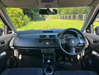 Used Suzuki Swift 2010 for sale - 78429753: Photo