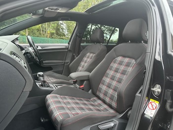 Used Volkswagen Golf 2018 for sale - 76094710: Photo 3