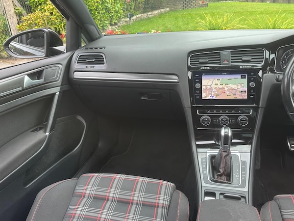 Used Volkswagen Golf 2018 for sale - 76094710: Photo 42