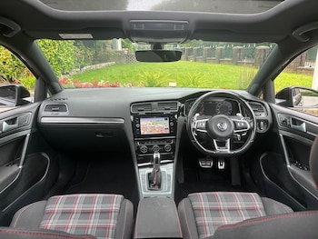 Used Volkswagen Golf 2018 for sale - 76094710: Photo 4