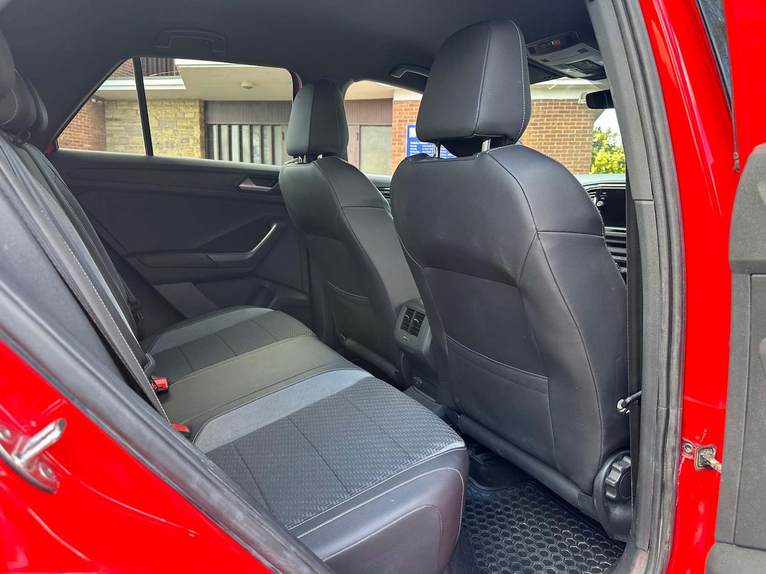 Used Volkswagen T-Roc 2020 for sale - 76991318: Photo 35