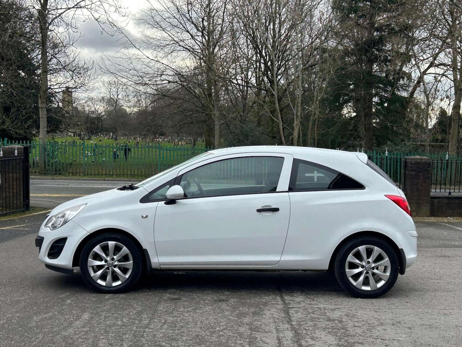 Used Vauxhall Corsa 2012 for sale - 77709490: Photo 19