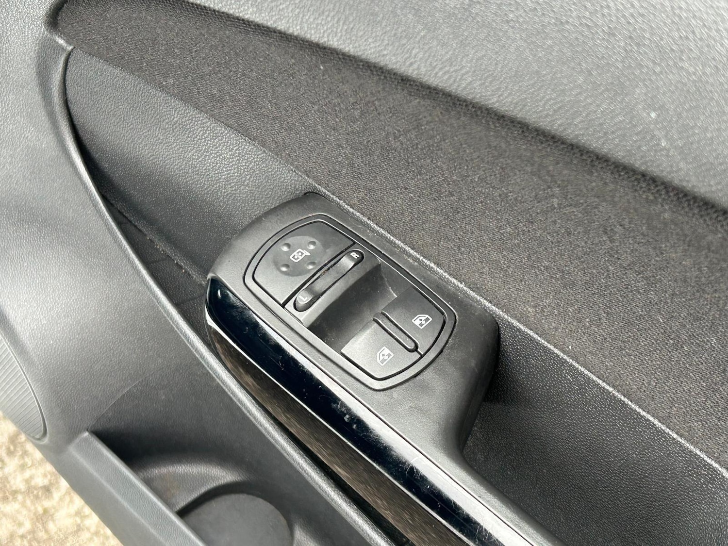 Used Vauxhall Corsa 2012 for sale - 77709490: Photo 35