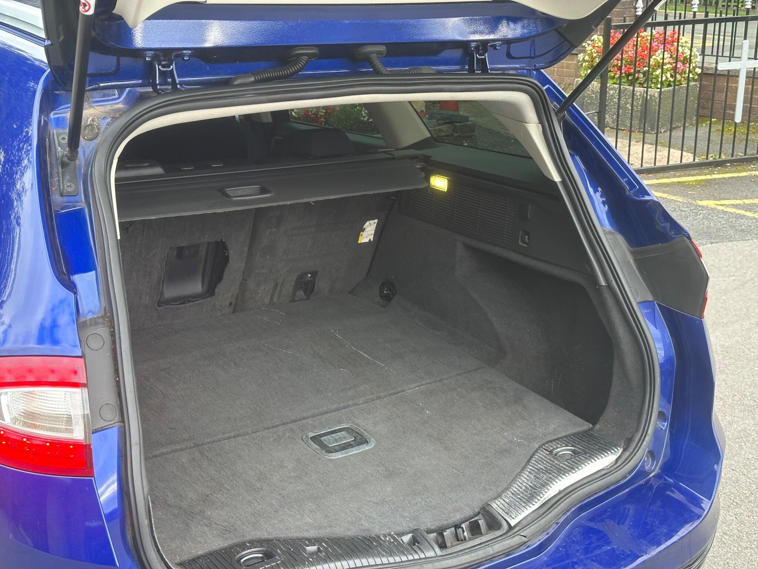 Used Ford Mondeo 2015 for sale - 76472104: Photo 22