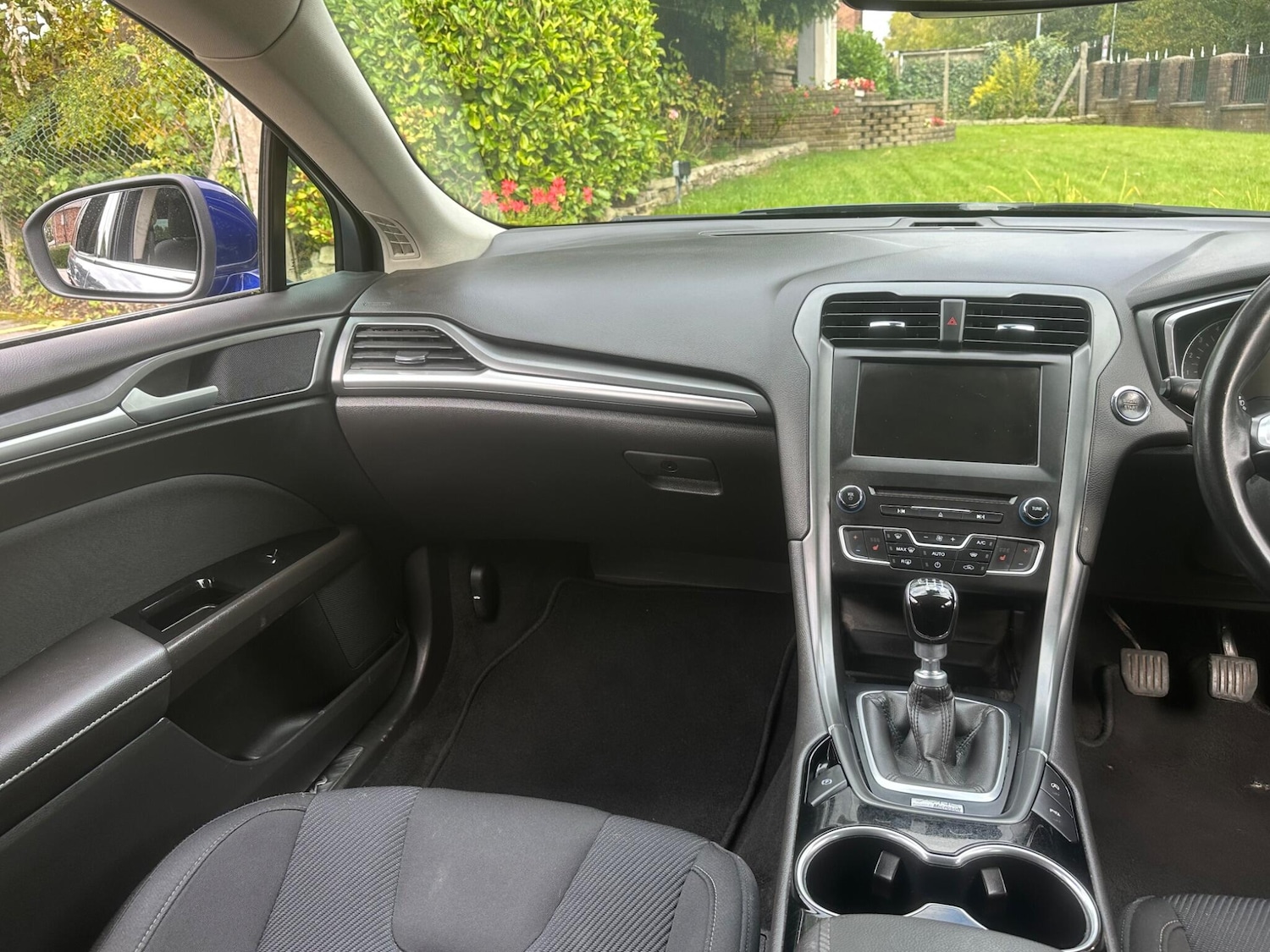 Used Ford Mondeo 2015 for sale - 76472104: Photo 28