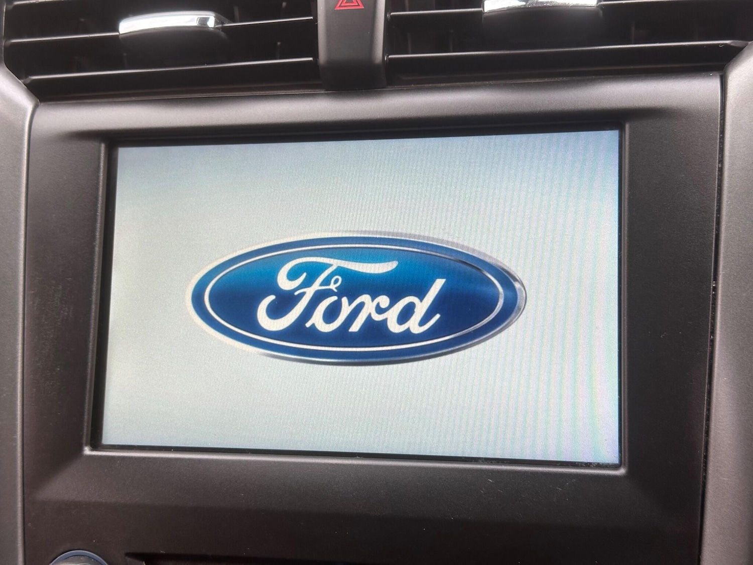 Used Ford Mondeo 2015 for sale - 76472104: Photo 32